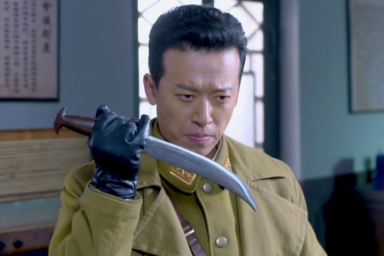 逆境中的“铁腕将军”：不屈不挠的领军人物的简单介绍