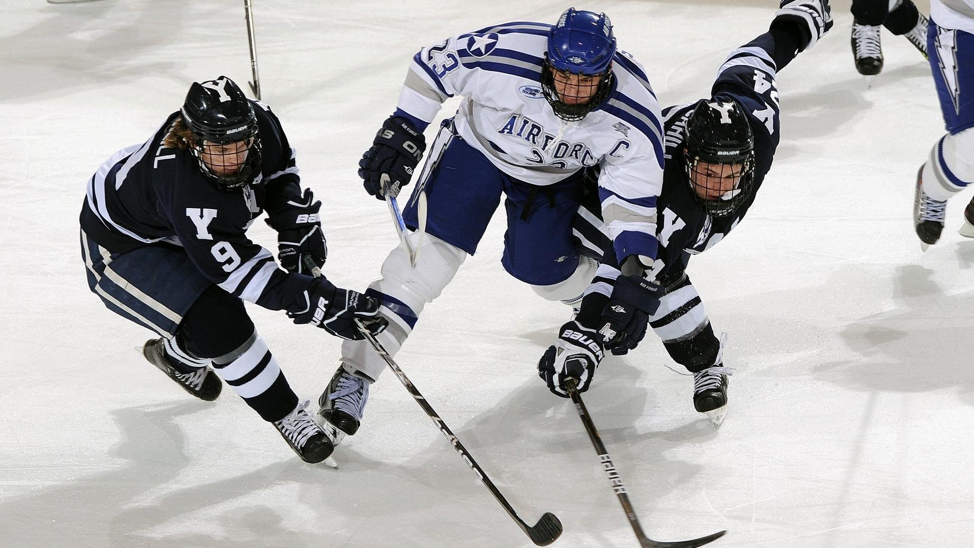 荷兰逆袭击败奥地利，锁定欧锦赛小组头名，欧洲国家联赛荷兰